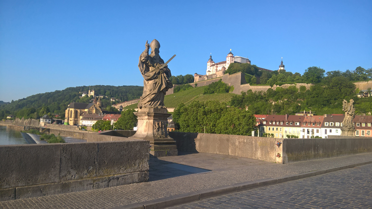 Die Alte Mainbrücke