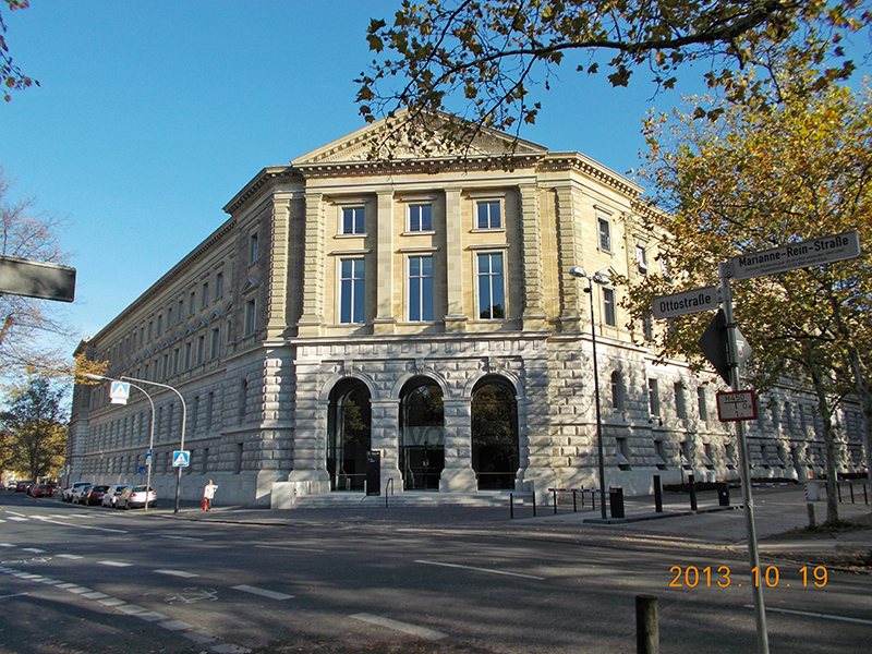 Gerichtsgebäude